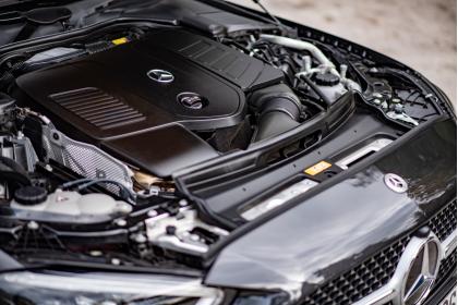 Mercedes-Benz C300e 313Ps